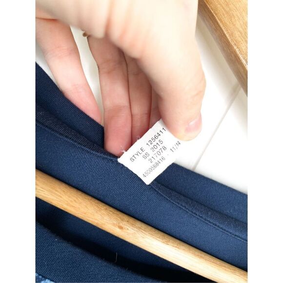 Under Armour UA StudioLux Take-A-Chance Crew Blue Long Sleeve Top Women's M - Picture 5 of 8